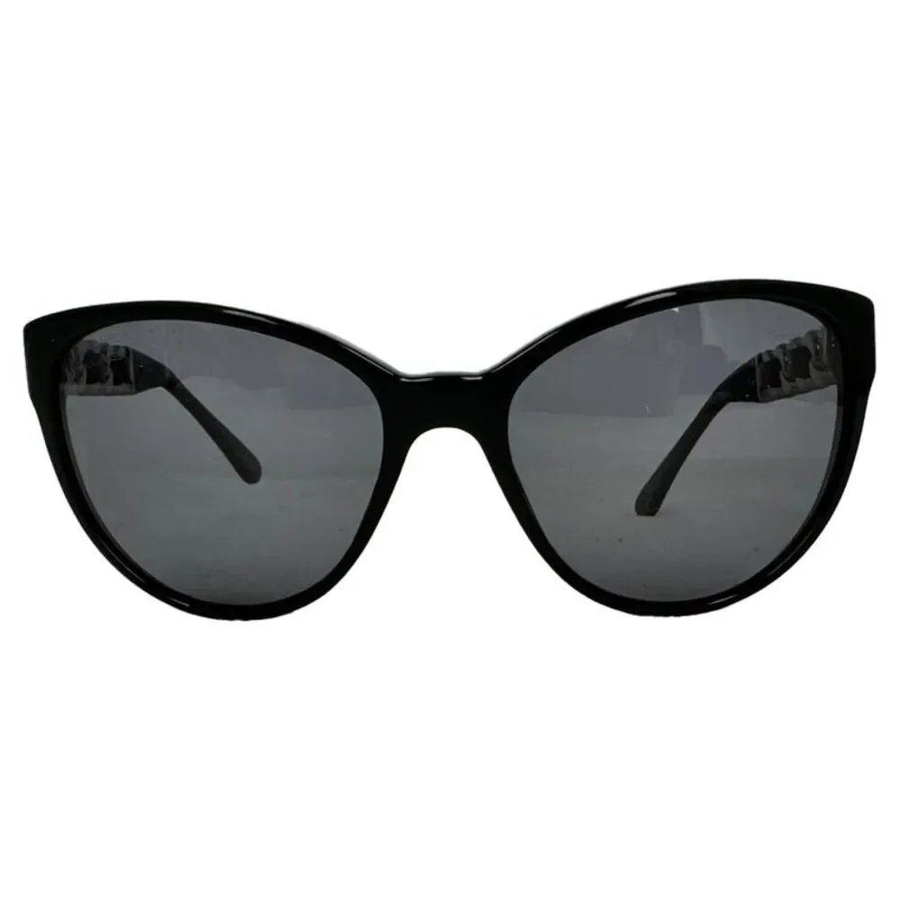 Chanel 5215 Chain Detail Cat Eye Sunglasses in Black Acetate